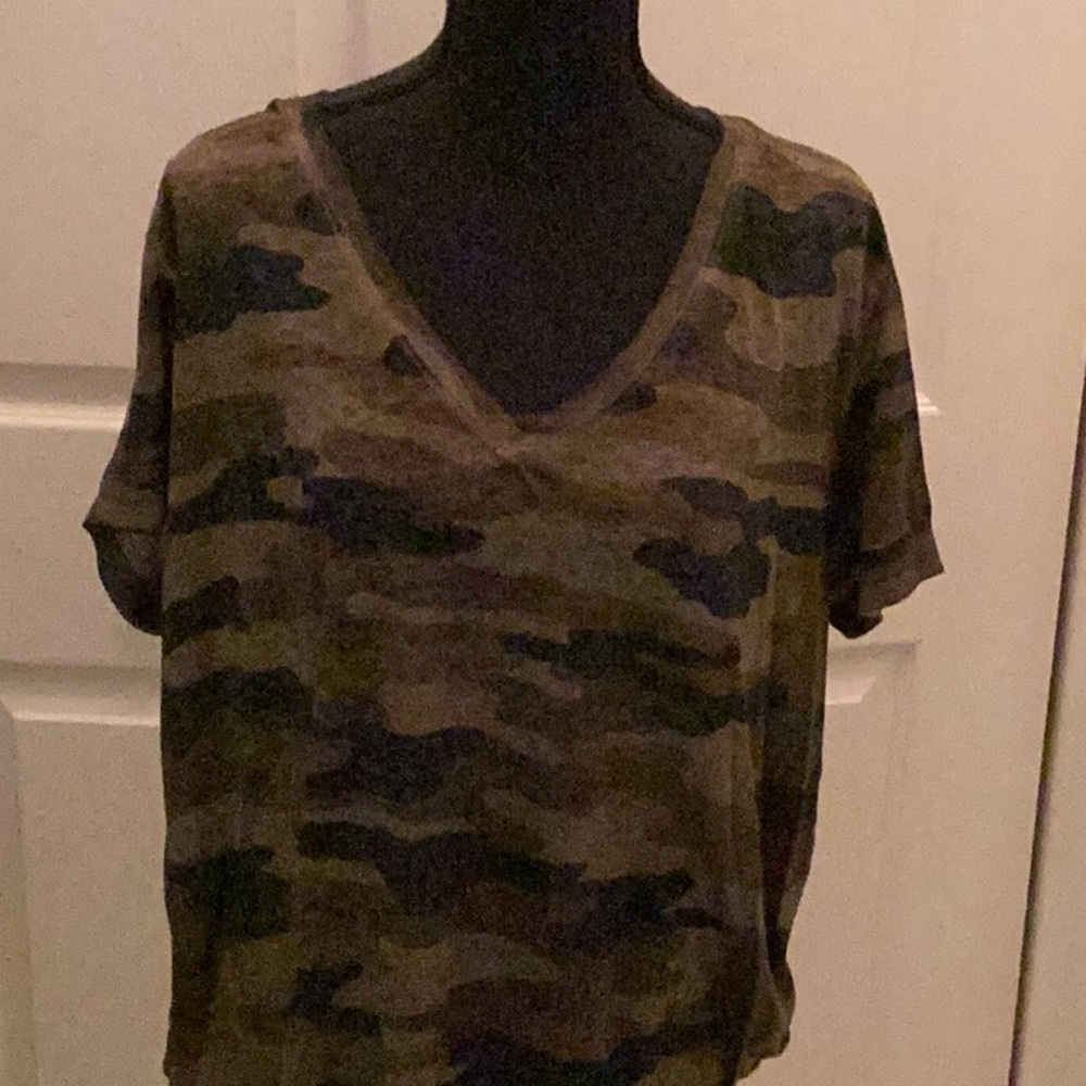🖤NWOT Just Too FUN Lucky 🍀 Brand Size XXLARGE Camo Style Top Closet Must Have 🖤 - Picture 4 of 7